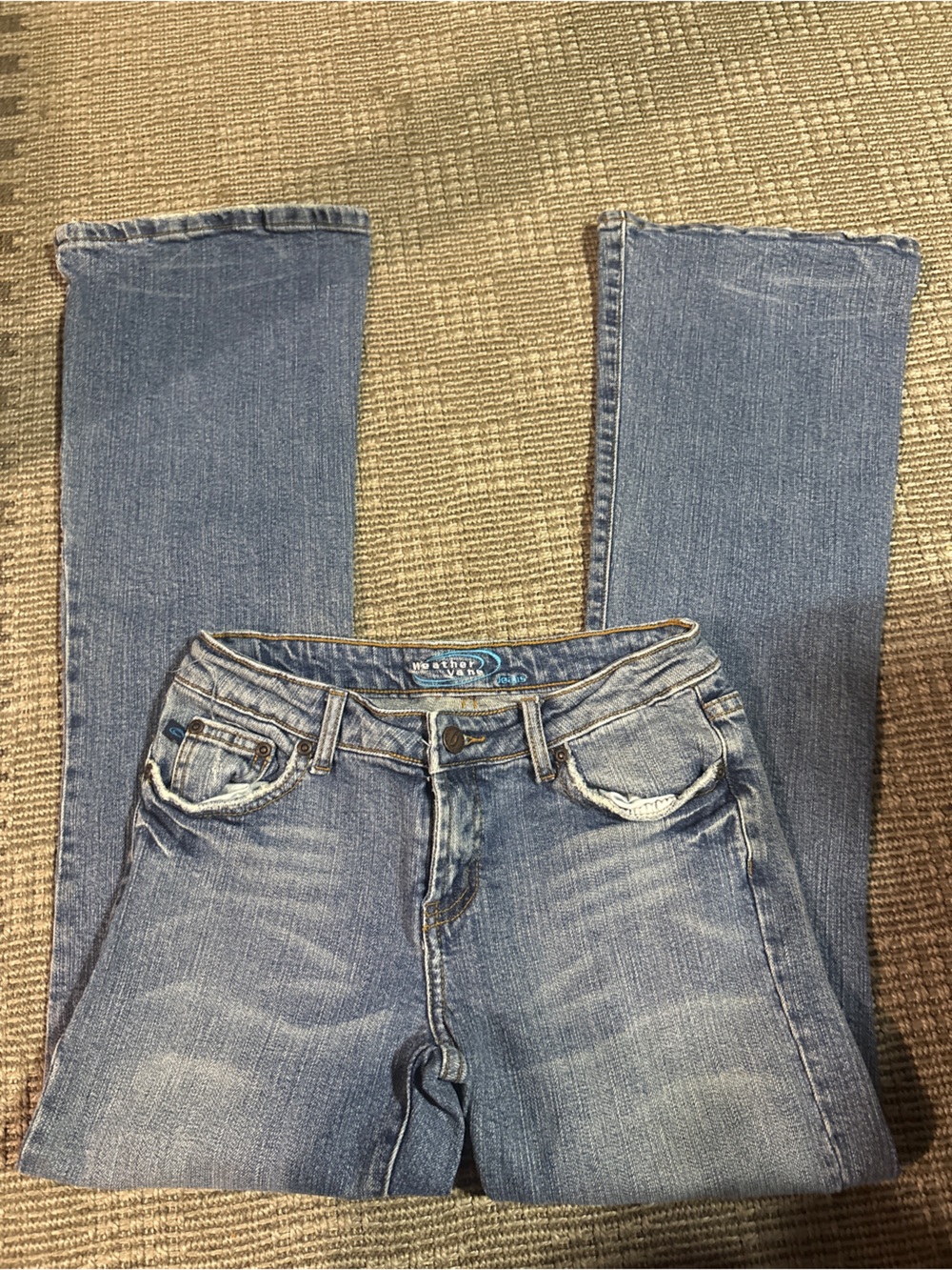 Vintage Women’s Light Blue Bootcut Jeans — Classic Casual Fit